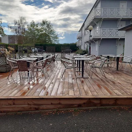 Edmatel Angers מלון 2*