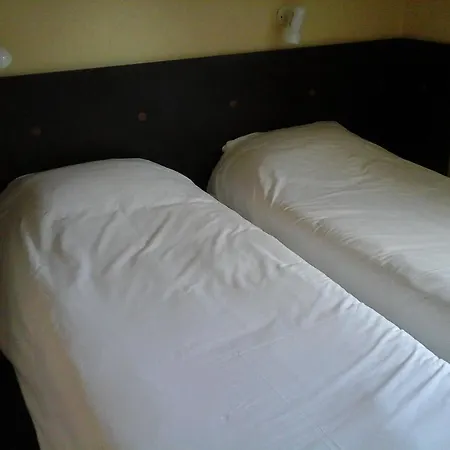 Fasthotel Angers 2*