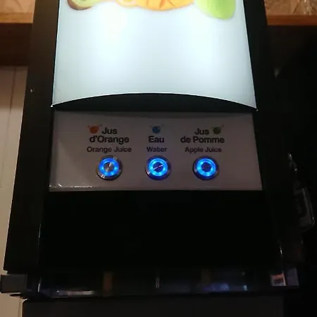 Edmatel Angers מלון